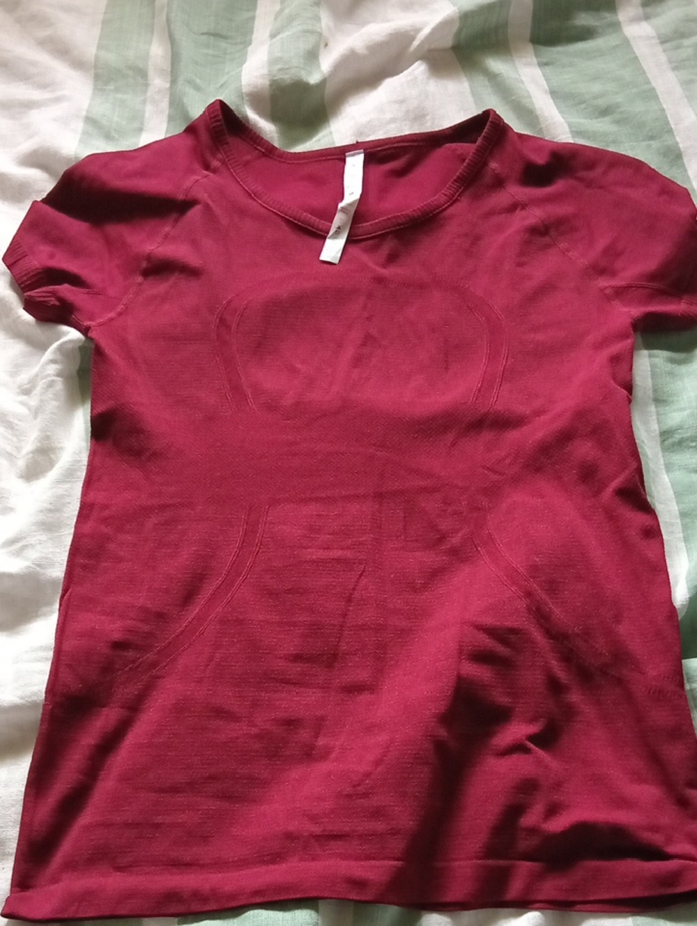 lululemon ONLY WORN FEW TIMES Short Sleeve Sculpting Tee - Wine Red